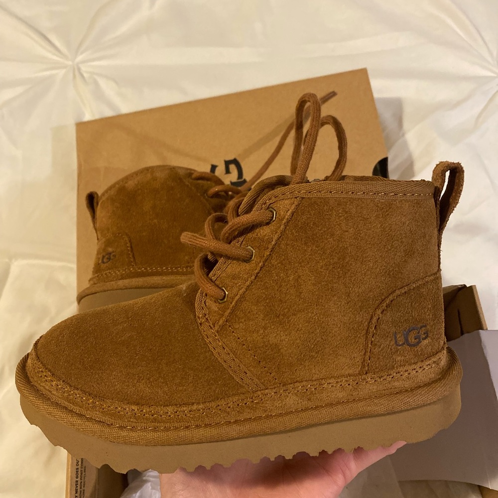 NEW UGG Kids Neumel Boot